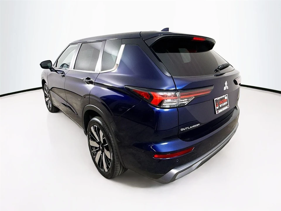 2026 Mitsubishi Outlander - Image 5 of 21