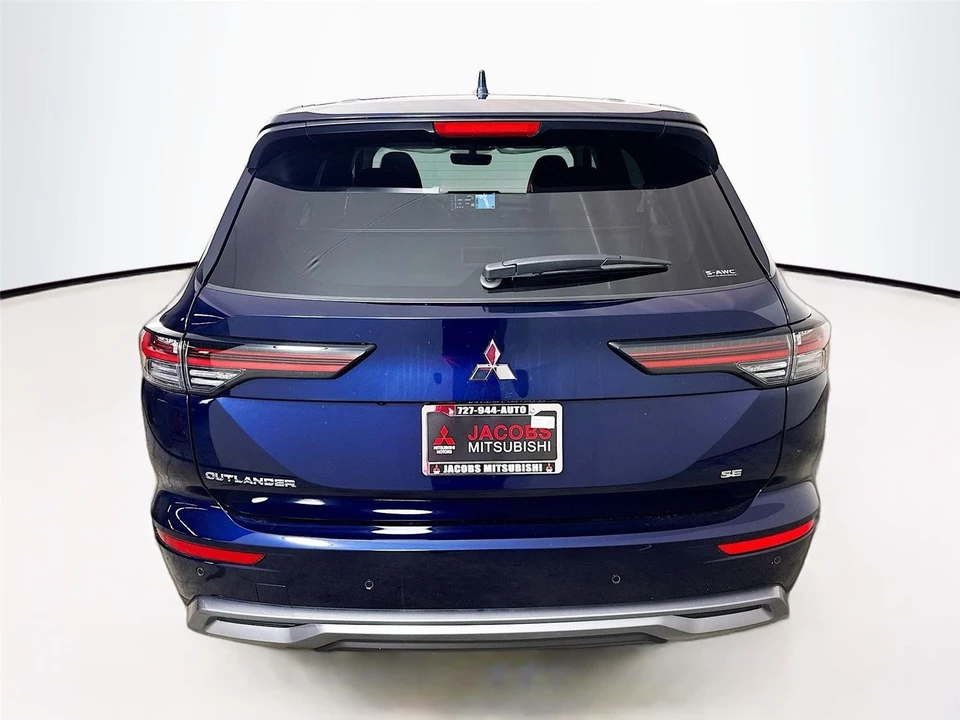 2026 Mitsubishi Outlander - Image 9 of 21
