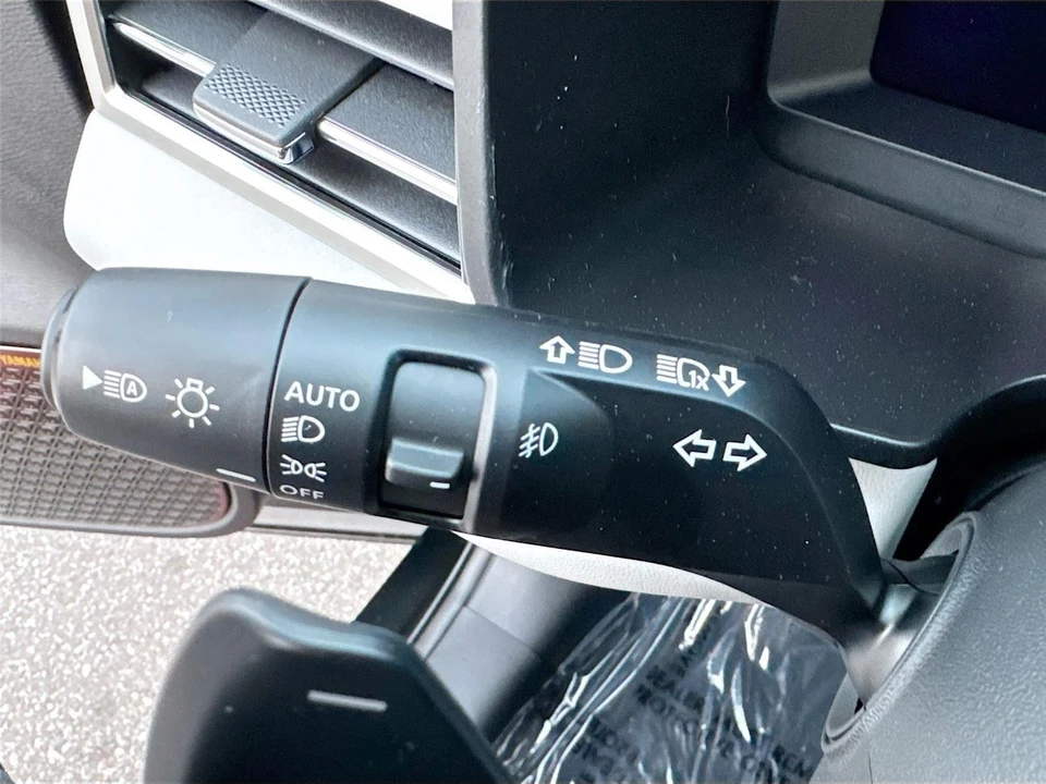 2026 Mitsubishi Outlander - Image 10 of 21