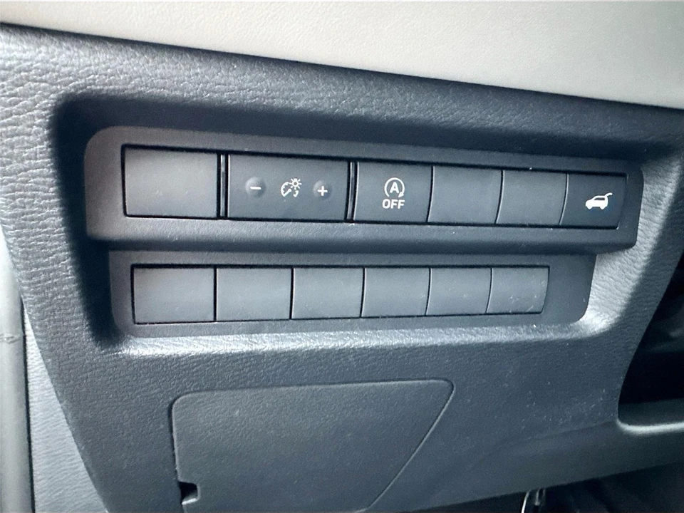 2026 Mitsubishi Outlander - Image 12 of 21