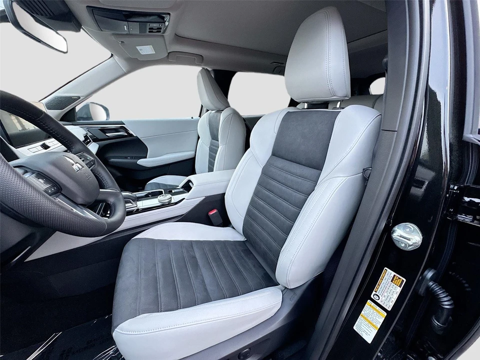 2026 Mitsubishi Outlander - Image 7 of 21
