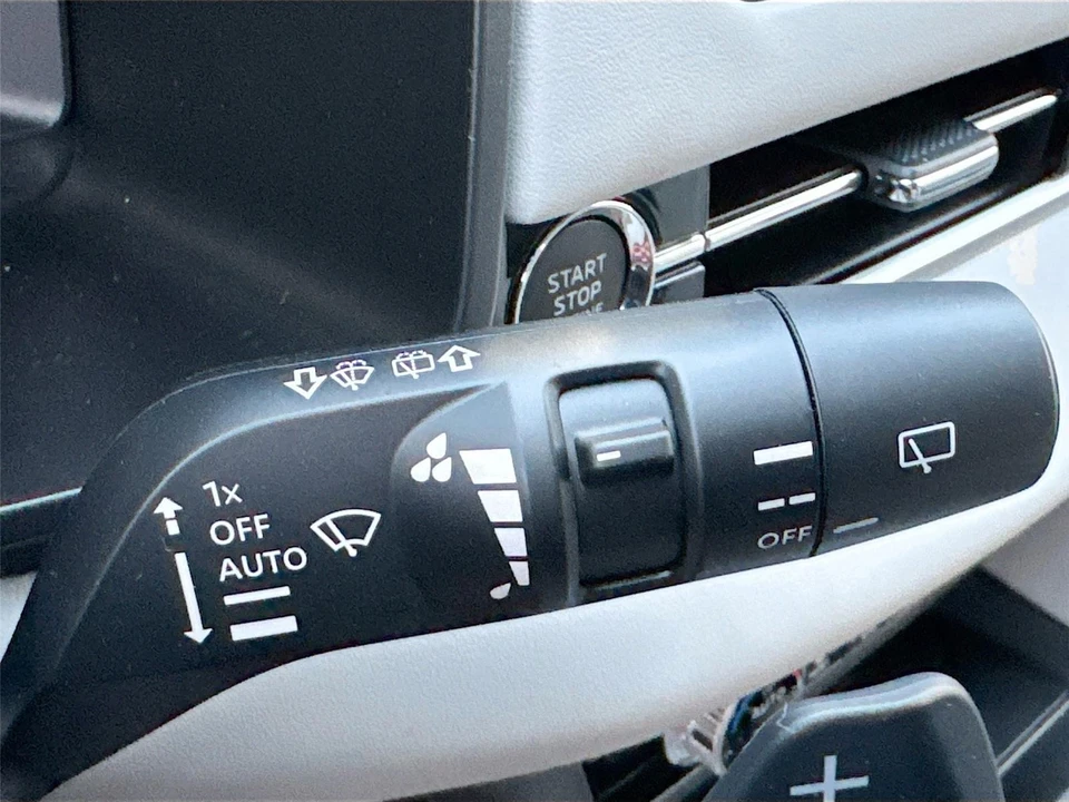 2026 Mitsubishi Outlander - Image 11 of 21