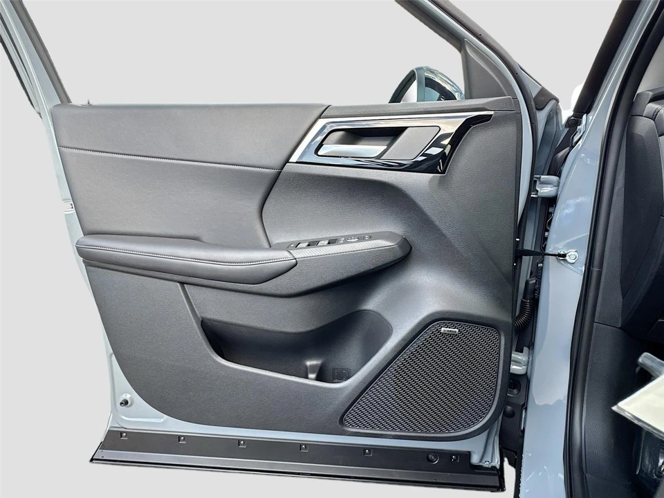 2026 Mitsubishi Outlander - Image 17 of 21