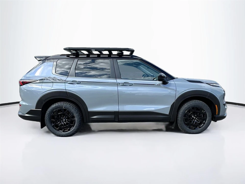 2026 Mitsubishi Outlander - Image 8 of 21