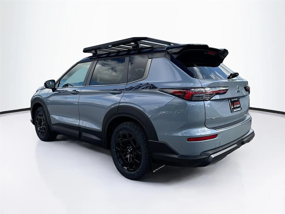 2026 Mitsubishi Outlander - Image 5 of 21