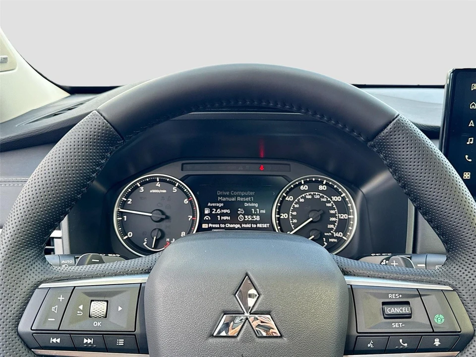 2026 Mitsubishi Outlander - Image 11 of 21