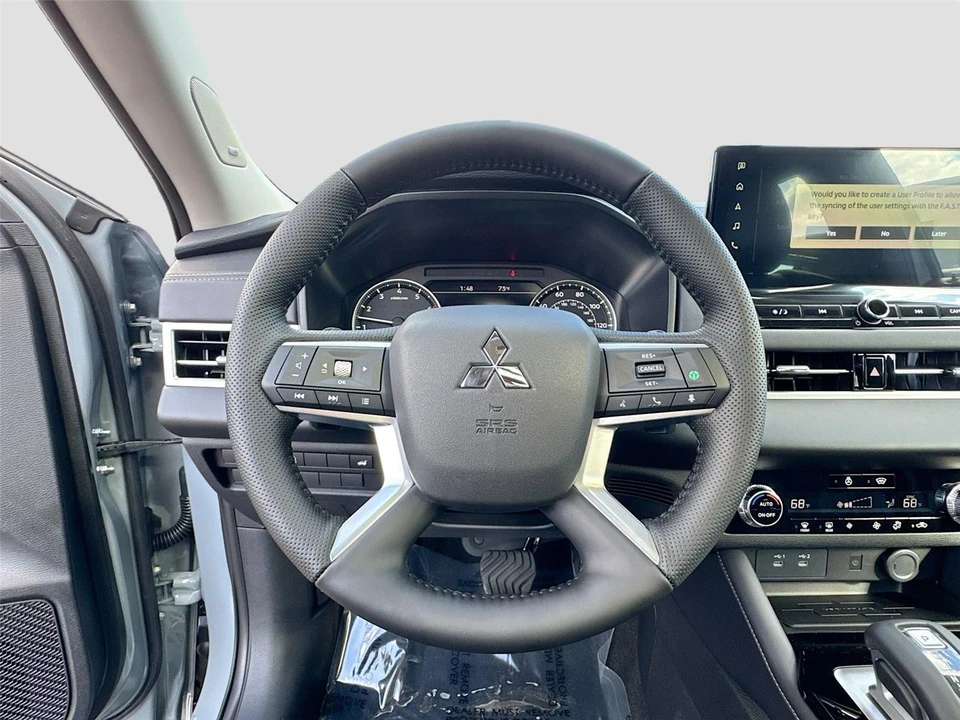 2026 Mitsubishi Outlander - Image 10 of 21