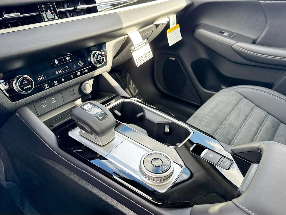 2026 Mitsubishi Outlander - Image 15 of 21