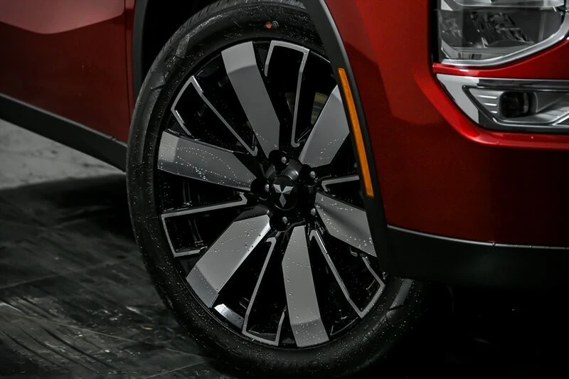 2026 Mitsubishi Outlander - Image 3 of 21