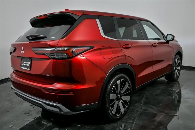 2026 Mitsubishi Outlander - Image 9 of 21