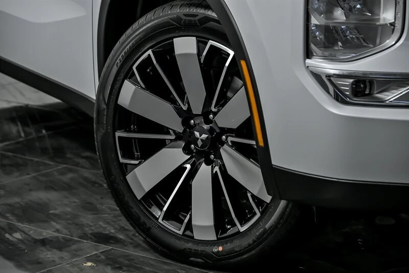 2026 Mitsubishi Outlander - Image 3 of 21