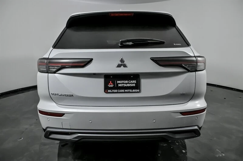 2026 Mitsubishi Outlander - Image 8 of 21