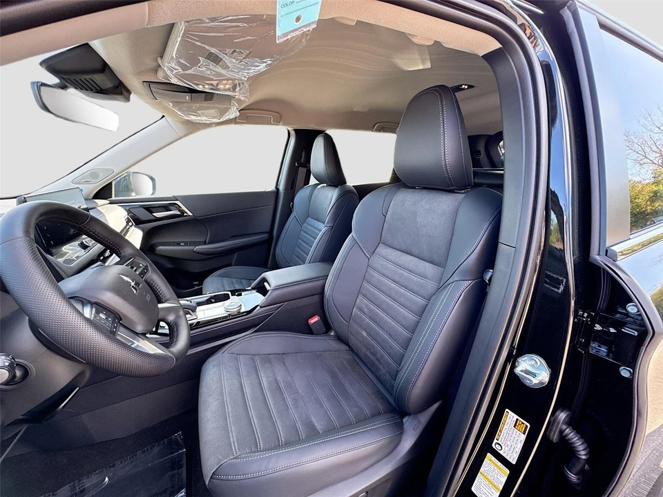 2026 Mitsubishi Outlander - Image 19 of 21