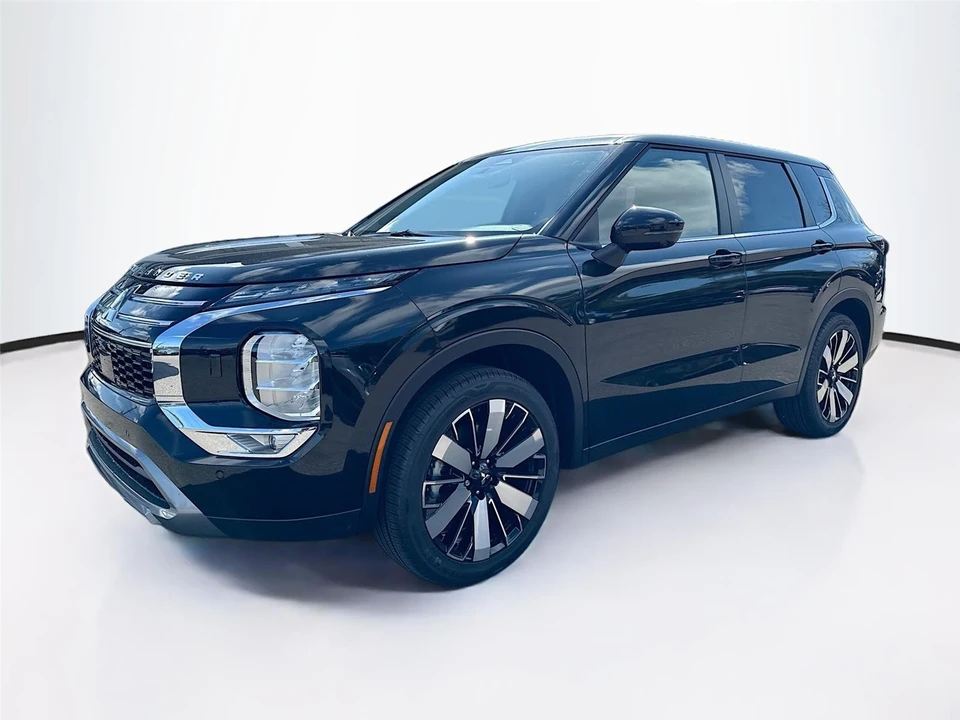 2026 Mitsubishi Outlander - Image 3 of 21