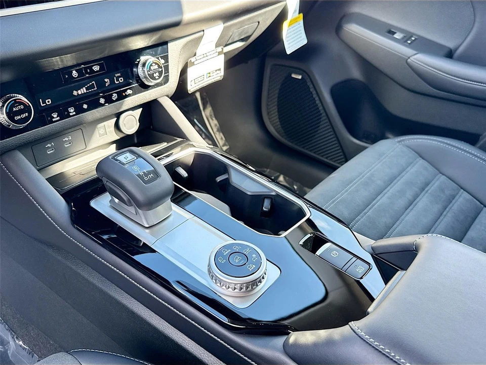2026 Mitsubishi Outlander - Image 15 of 21