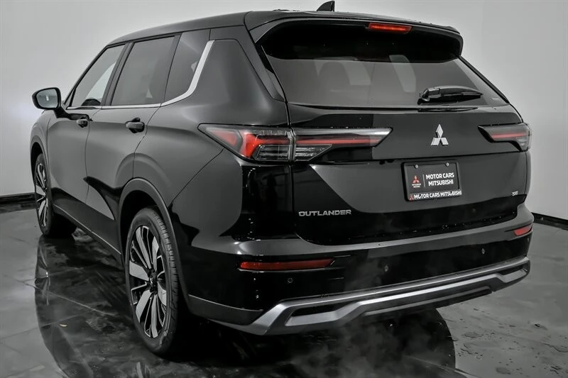 2026 Mitsubishi Outlander - Image 7 of 27