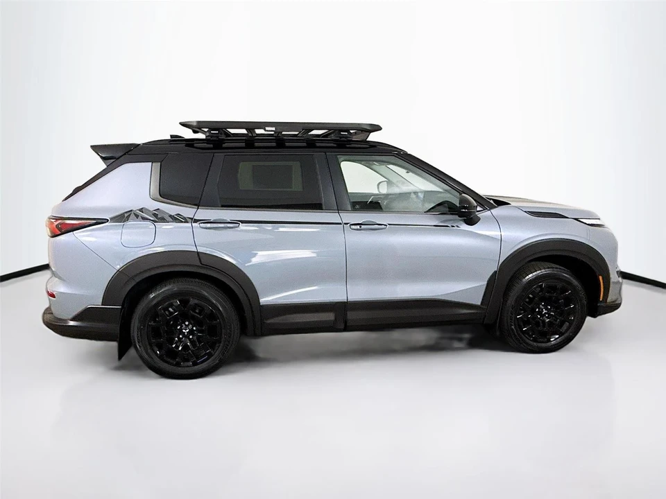 2026 Mitsubishi Outlander - Image 8 of 21