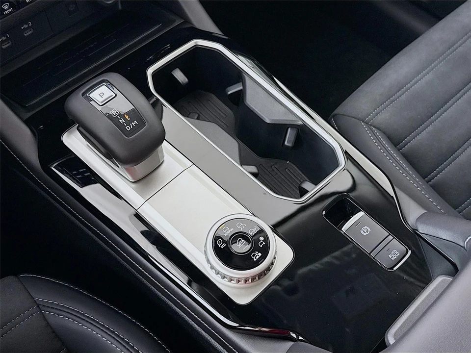 2026 Mitsubishi Outlander - Image 16 of 21