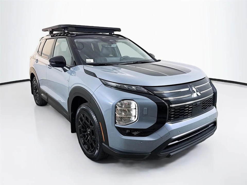 2026 Mitsubishi Outlander - Image 2 of 21