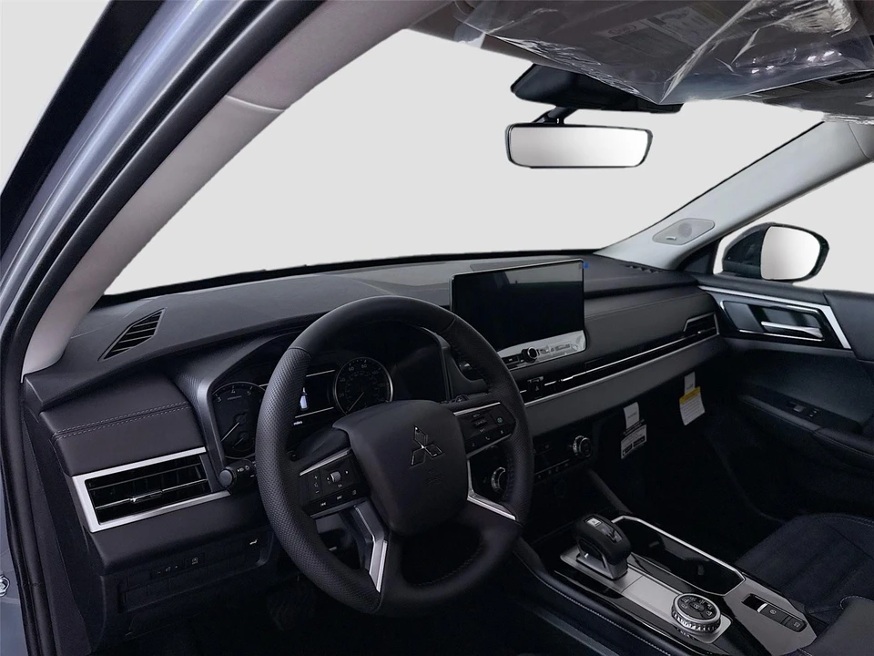 2026 Mitsubishi Outlander - Image 9 of 21