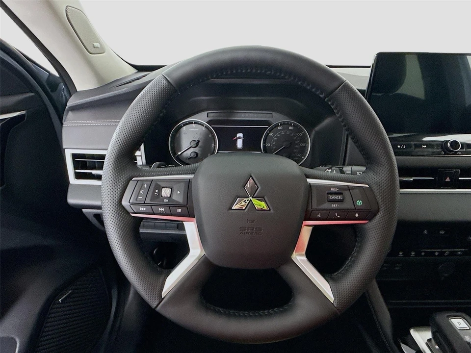 2026 Mitsubishi Outlander - Image 11 of 21