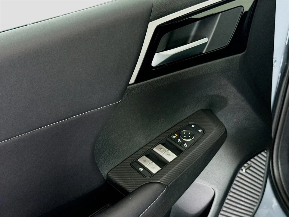 2026 Mitsubishi Outlander - Image 17 of 21