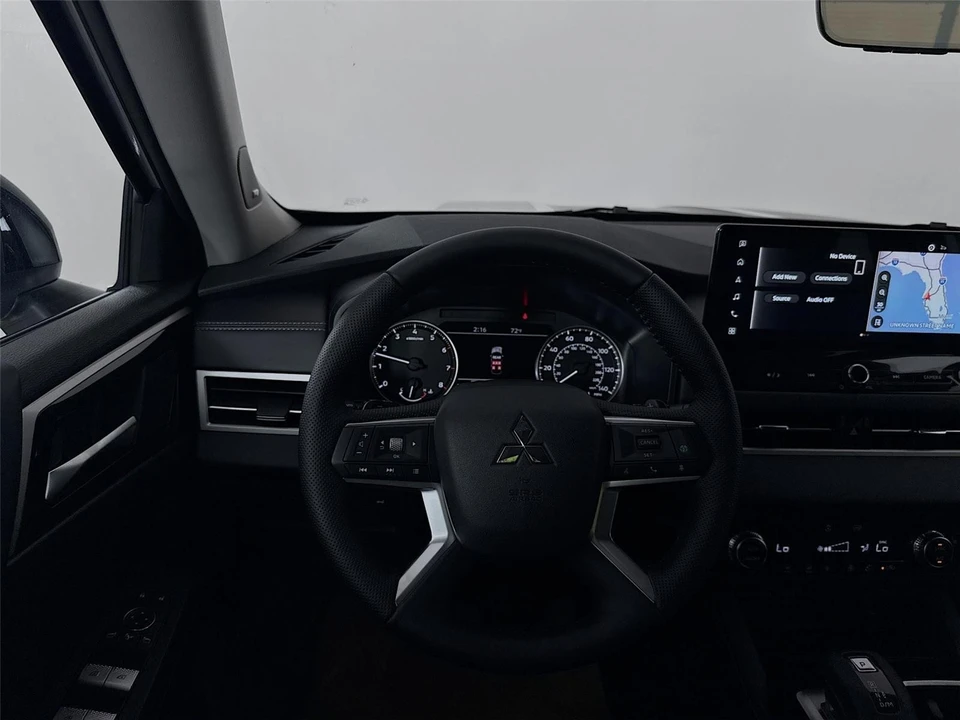 2026 Mitsubishi Outlander - Image 20 of 21