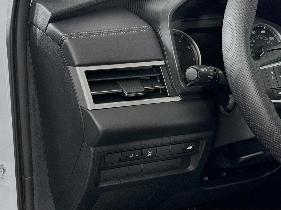 2026 Mitsubishi Outlander - Image 10 of 21