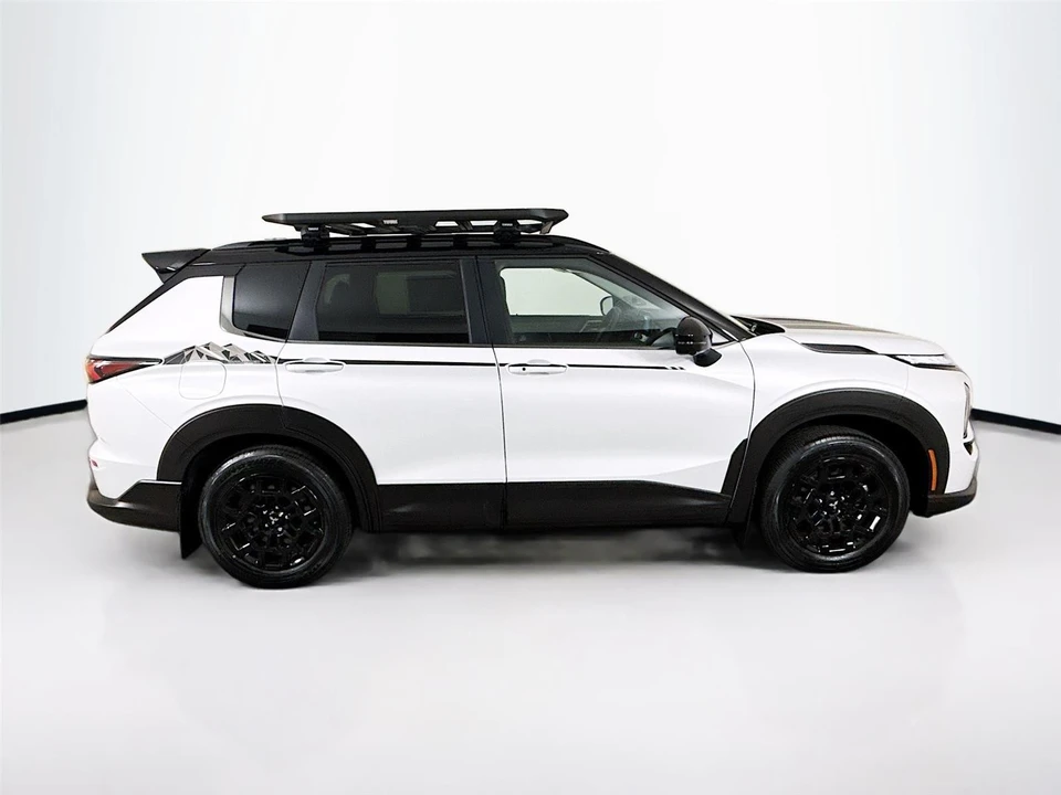 2026 Mitsubishi Outlander - Image 8 of 21