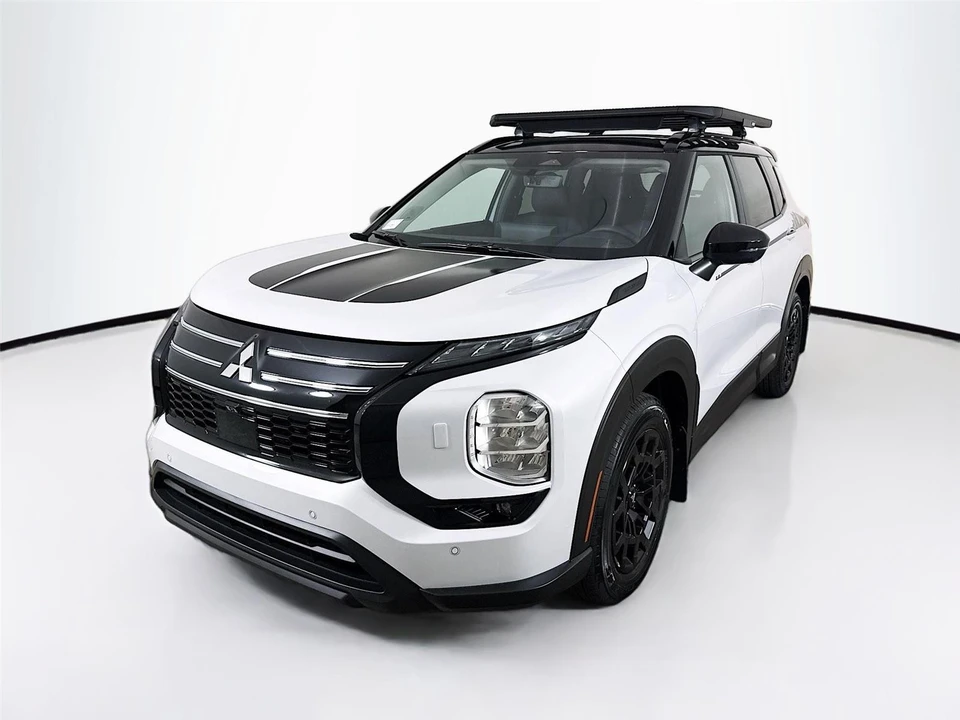 2026 Mitsubishi Outlander - Image 3 of 21