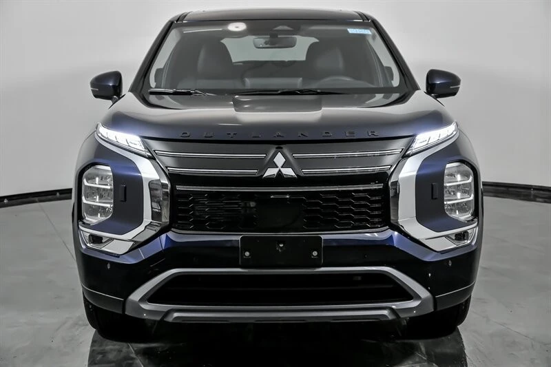 2026 Mitsubishi Outlander - Image 4 of 21