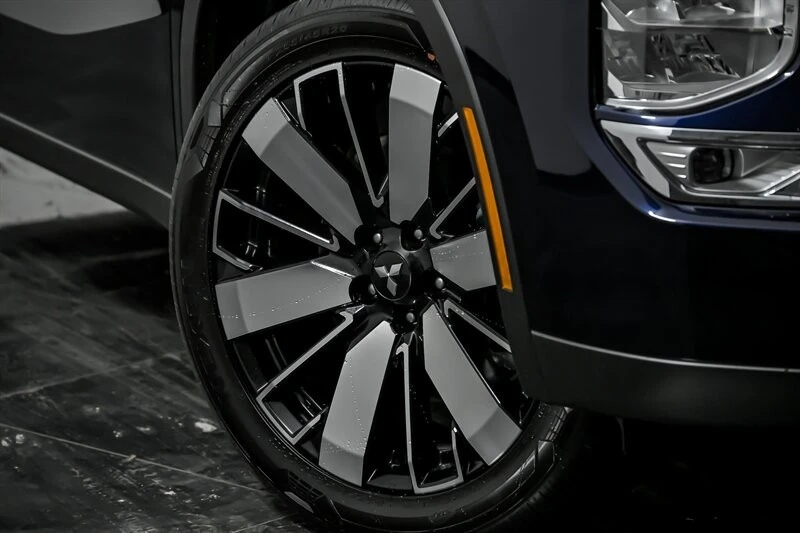2026 Mitsubishi Outlander - Image 3 of 21