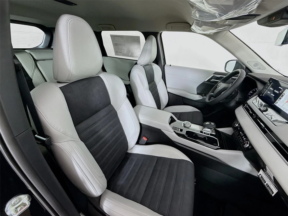 2026 Mitsubishi Outlander - Image 21 of 21