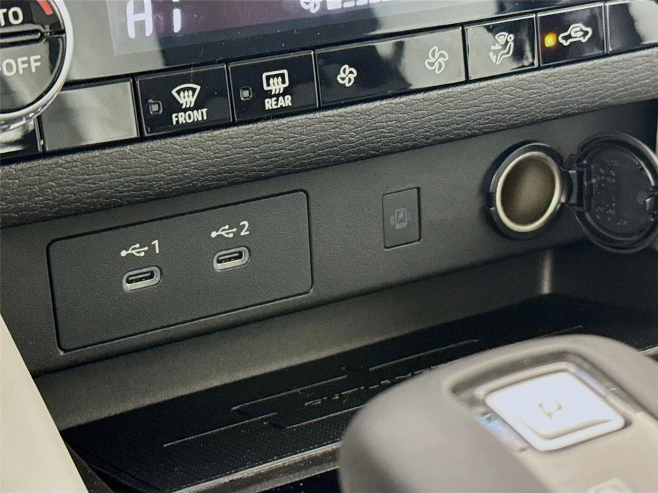 2026 Mitsubishi Outlander - Image 16 of 21