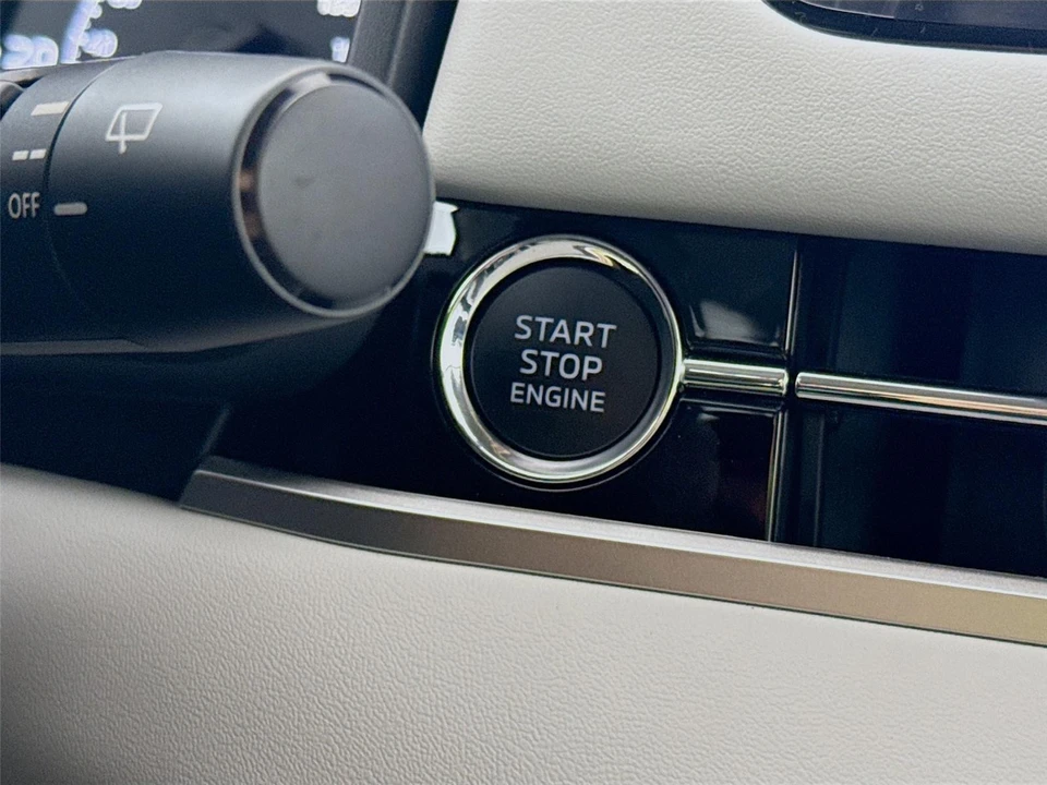 2026 Mitsubishi Outlander - Image 13 of 21