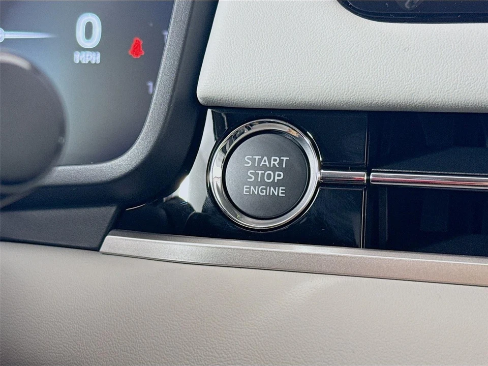2026 Mitsubishi Outlander - Image 13 of 21