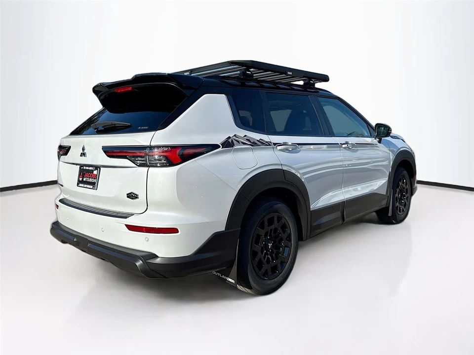 2026 Mitsubishi Outlander - Image 7 of 21