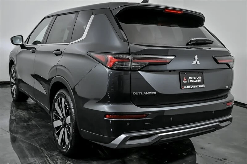 2026 Mitsubishi Outlander - Image 7 of 21