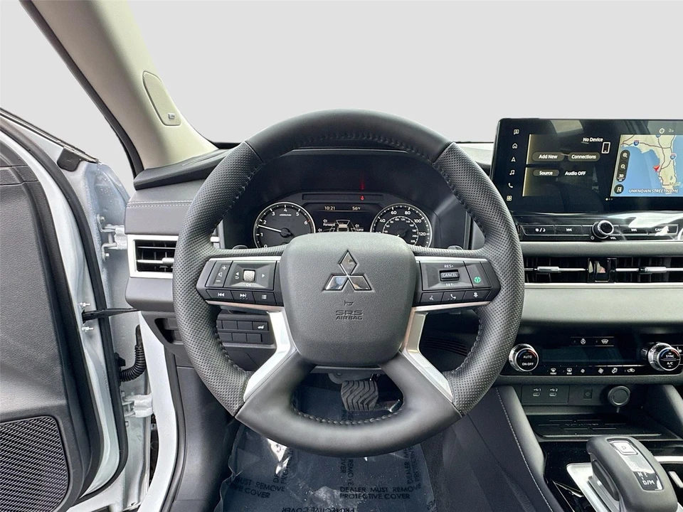2026 Mitsubishi Outlander - Image 10 of 21