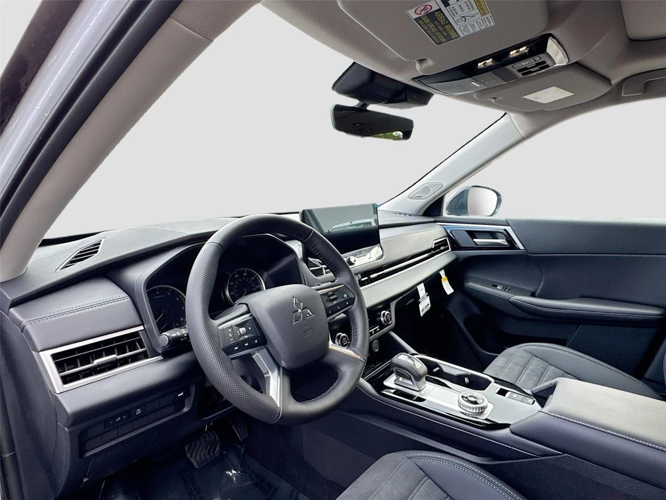 2026 Mitsubishi Outlander - Image 9 of 21
