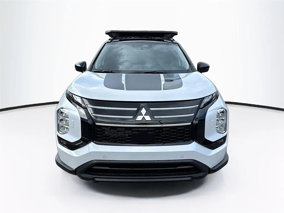 2026 Mitsubishi Outlander - Image 2 of 21