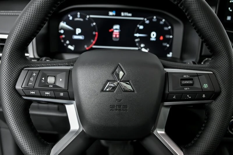 2026 Mitsubishi Outlander - Image 19 of 21