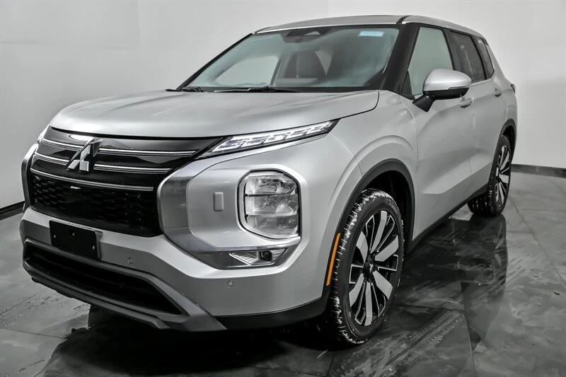 2026 Mitsubishi Outlander - Image 5 of 21