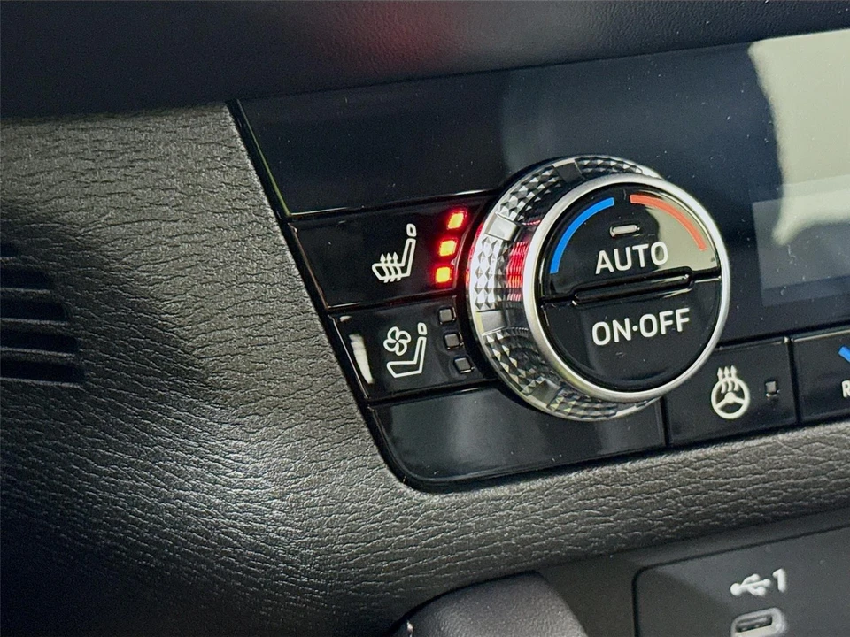 2026 Mitsubishi Outlander - Image 11 of 21