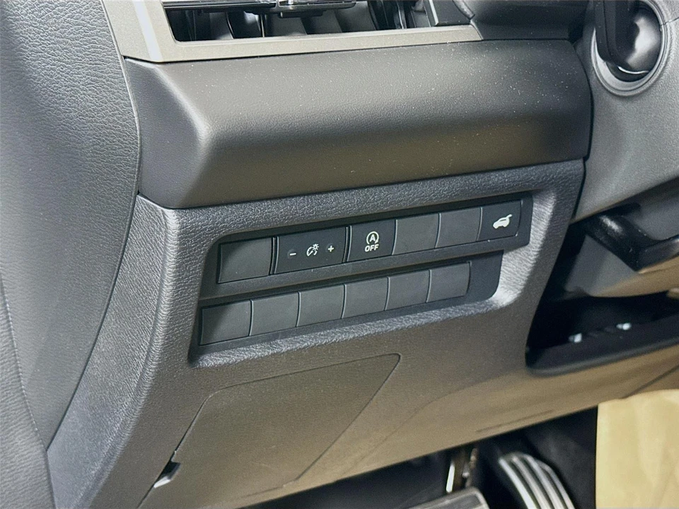 2026 Mitsubishi Outlander - Image 6 of 21