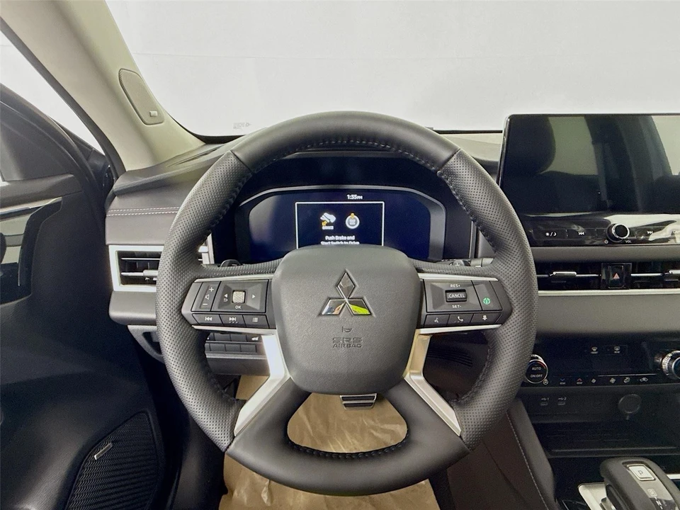 2026 Mitsubishi Outlander - Image 4 of 21