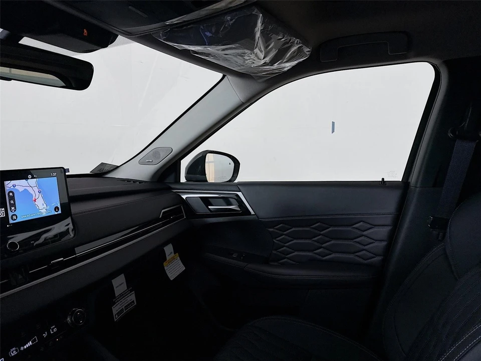 2026 Mitsubishi Outlander - Image 21 of 21