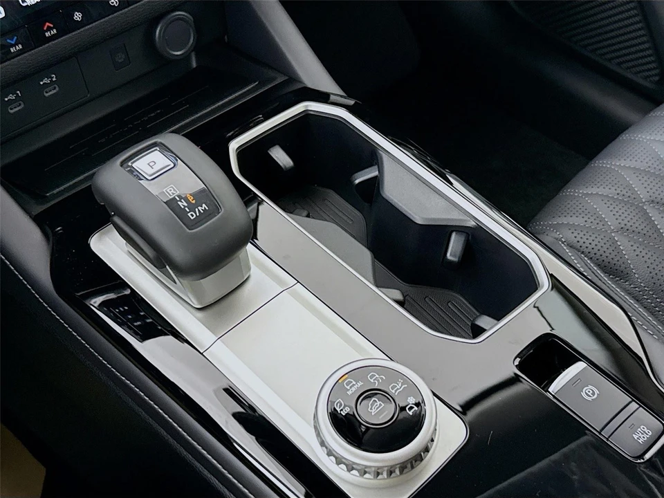 2026 Mitsubishi Outlander - Image 16 of 21