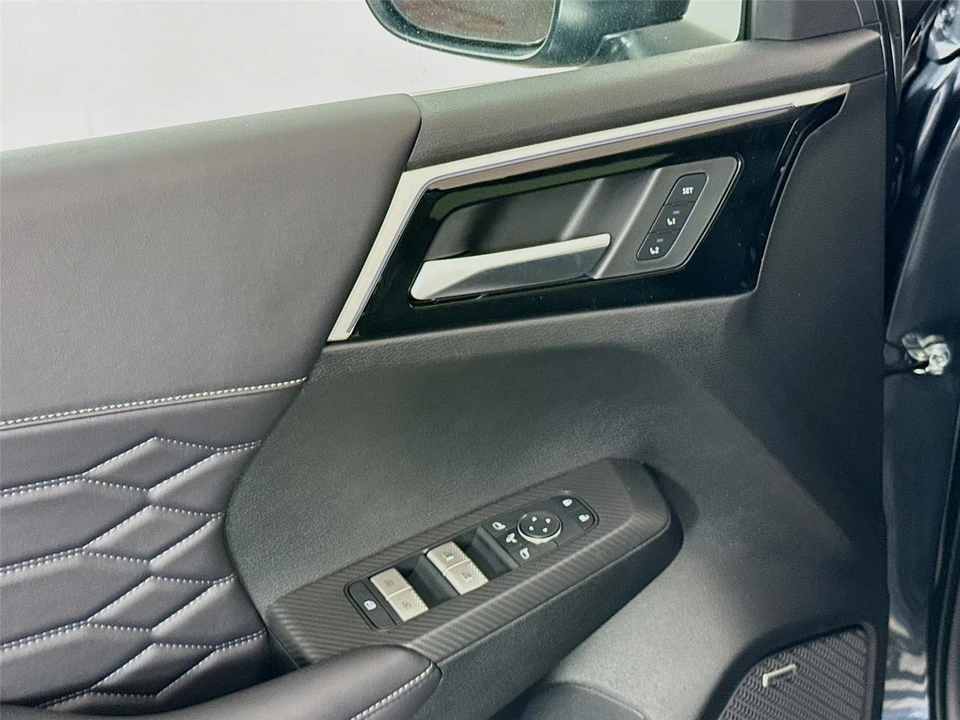 2026 Mitsubishi Outlander - Image 17 of 21