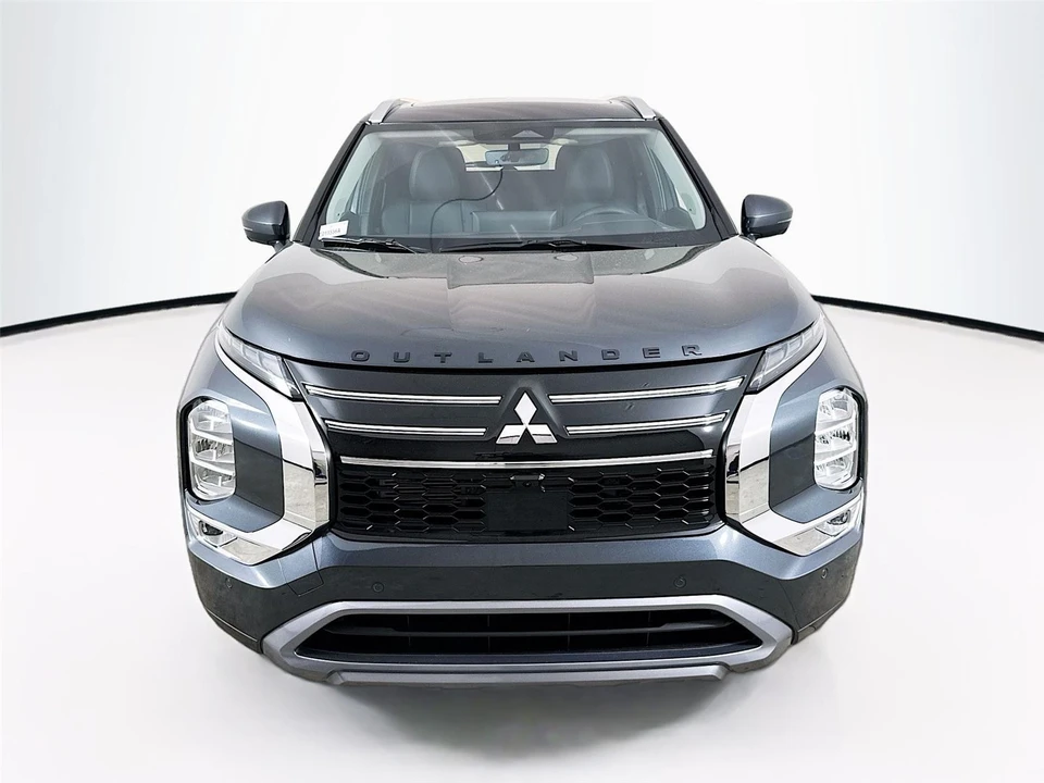 2026 Mitsubishi Outlander - Image 2 of 21